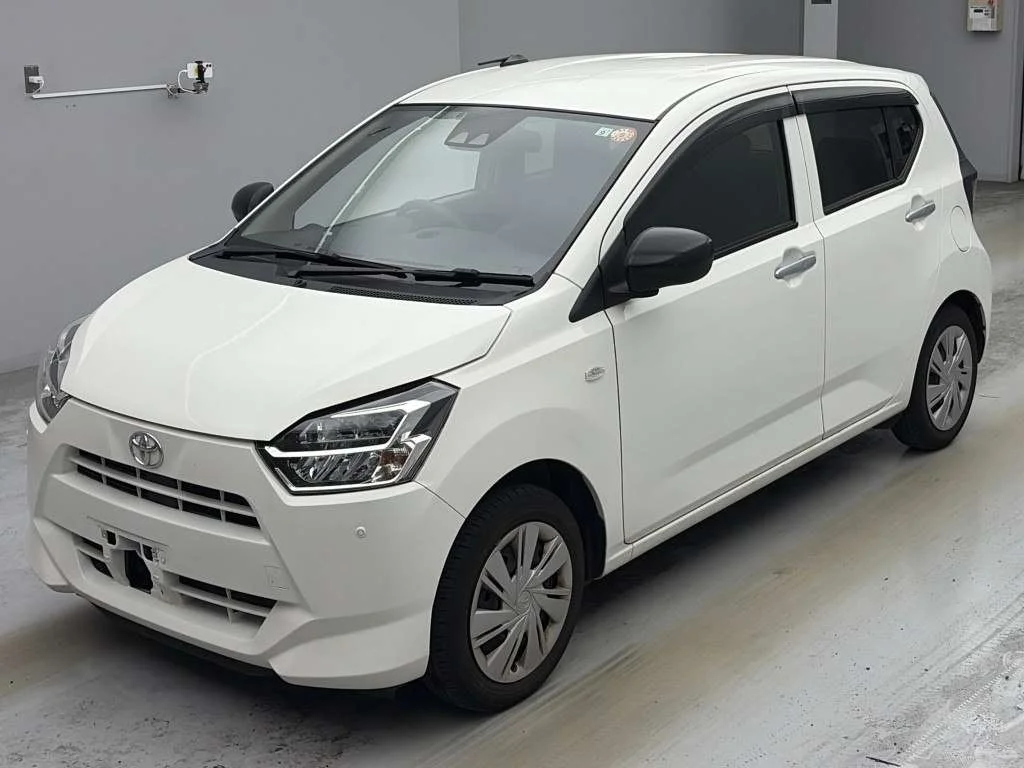 Toyota Pixis Epoch LA350A 2021